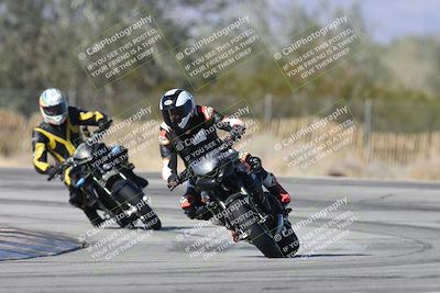 media/Dec-01-2025-Moto Forza (Mon) [[2daa91e15f]]/3-Beginner Group/Session 3 (Turn 3)/